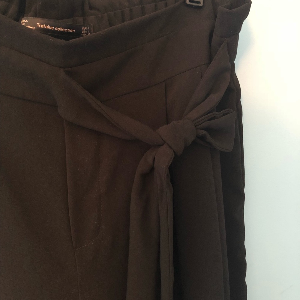SOLD High waisted Zara wide leg pants, black! Sz L